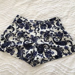 Size medium forever 21 shorts